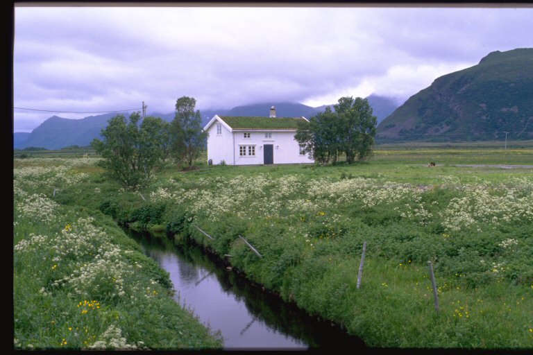 Abitazione nell'isola di Gimsoy